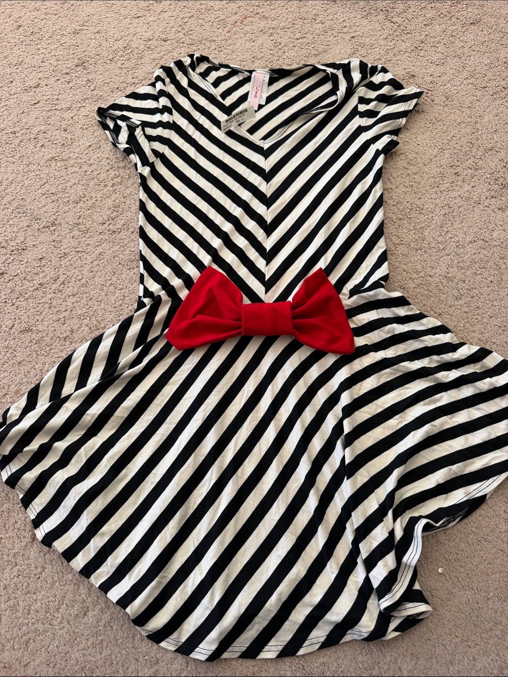 Brand new maternity top with bow accent